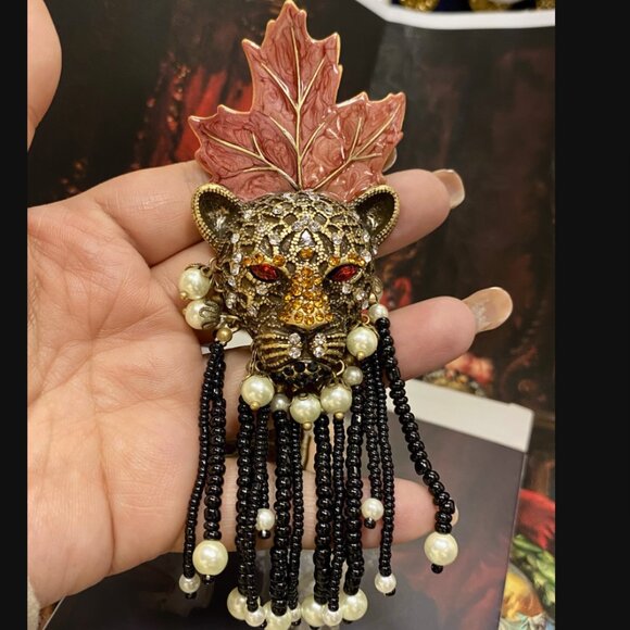 Custom Style Animal Brooch - Picture 1 of 4